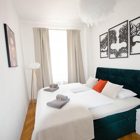 Casarina - Stilvoller Altbau In Zentraler Lage Lejlighed Dresden Eksteriør billede