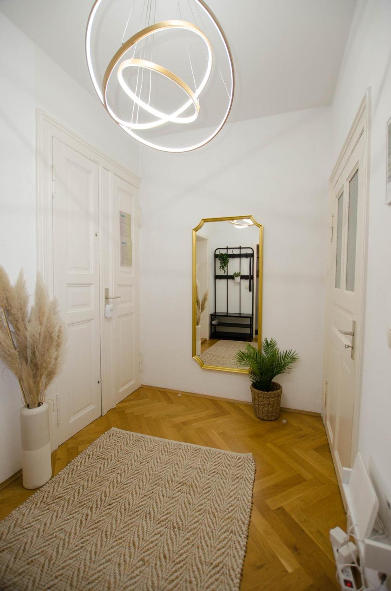 Casarina - Stilvoller Altbau In Zentraler Lage Lejlighed Dresden Eksteriør billede